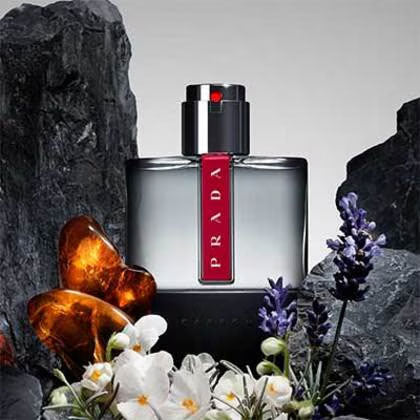 Luna Rossa Carbon Eau de Toilette Spray